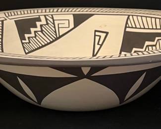 Alan E. Lasiloo Zuni Hawikku 11.5" Signed Pottery Bowl