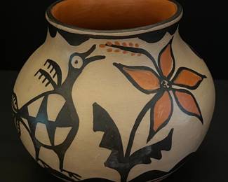 Hilda Coriz Kewa Santo Domingo Pueblo 6.5" Signed Pottery Jar