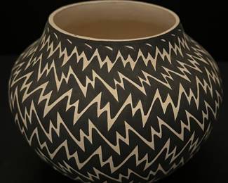 Jennifer Estevan Acoma NM 4" Signed Pottery Jar