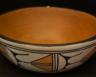 Irvin Lucero Kewa Santo Domingo Pueblo 8" Signed Pottery Bowl