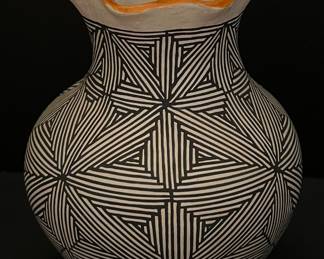 D. Patricio Acoma NM 6.5" Signed Pottery Jar