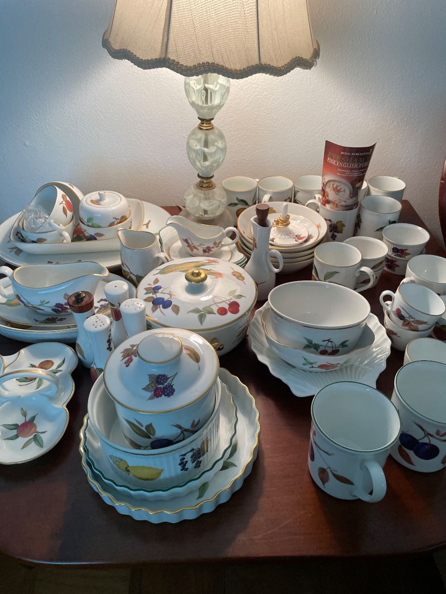 ARLINGTON GEM WITH LOTS OF ANTIQUES starts on 10/26/2023