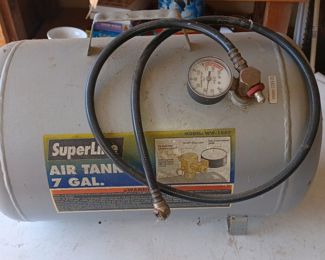 Portable air tank