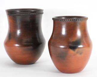 99:2PC Sue A. Williams Native American Navajo Pots