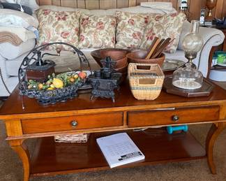 Hekman Furniture Bakersville Coffee Table