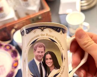 Coffee mug commemoration of the royal wedding 