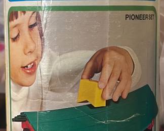 PlaySkool Lincoln logs toys 