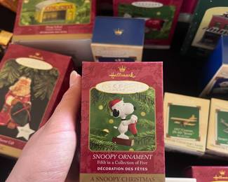 Snoopy hallmark Christmas ornament 