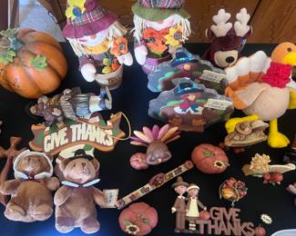 Thanksgiving decor items 