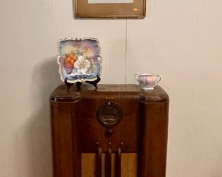 Antique Philco Radio