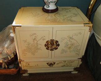 Pair of Nightstands 24x16x24