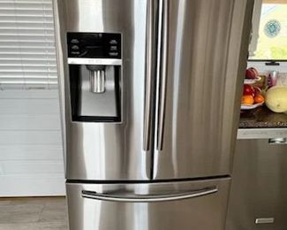 Samsung Stainless Fridge
$800
