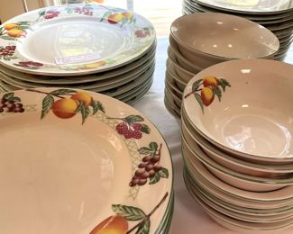 "Garden Trellis" plates and bowls