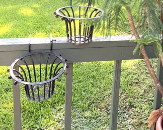 Flowerpot ring/holder wall brackets