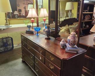 Vintage double mirrored dresser 