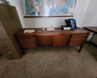 Nice MCM credenza 