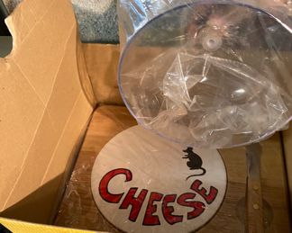 Cheese board w/cover