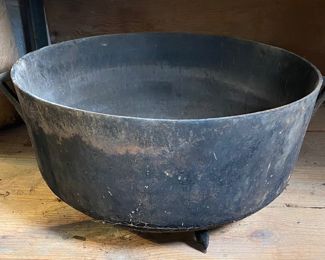 22.5” cast iron pot. Heavy!!