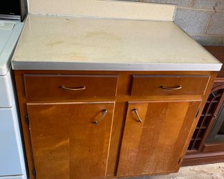 Counter with Bottom Cabintets
