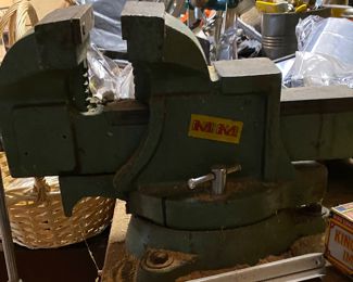 MM 6 Vise