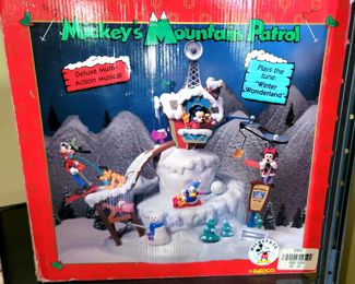 Enesco Disney Mickey's Mountain Patrol