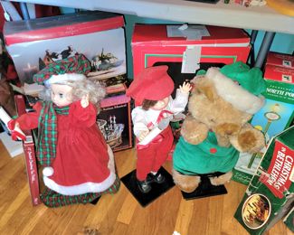 Animated Christmas figures