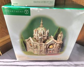 Dept. 56 Christmas in the City, Cathedral at Saint Paul