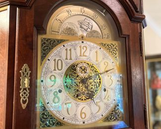 Stunning Howard Miller grandfather clock