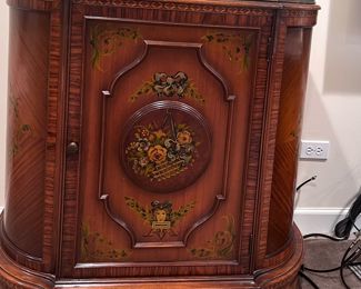 1930 Stanning Vtg. Radio cabinet (radio is not longer in the cabinet) 