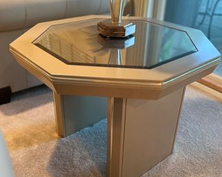Matching coffee table w/2 side tables 