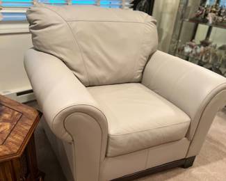 Leather couch w/matching love seat and side chair