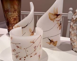 3 Handmade candles w/dry flowers 