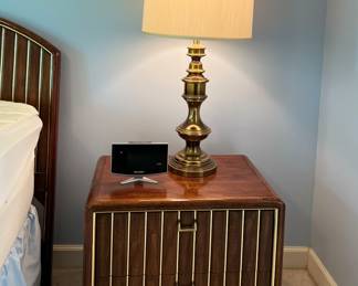 American of Martinsville  - bed room set - King  Bed, Dresser w/mirror, 2 night stands