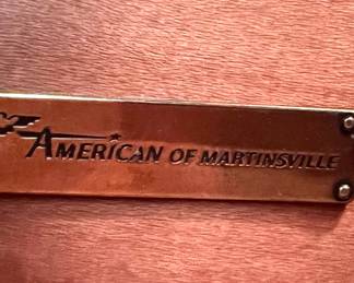 American of Martinsville  - bed room set - King  Bed, Dresser w/mirror, 2 night stands