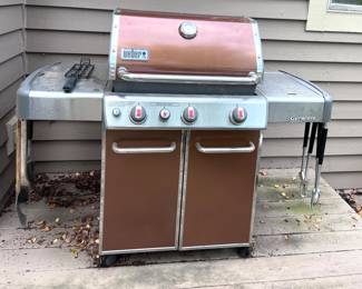 Weber grill w/full gas tank