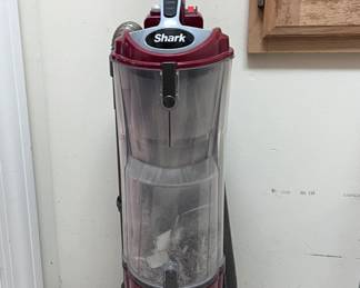 Shark vaccum 