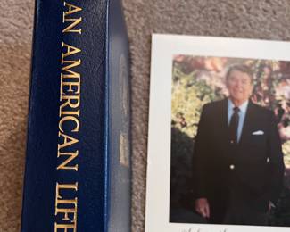 Signed Ronald Ragan "An American Life" book #298/2000 - by Simon & Schuster - w/wooden case & 4 cassettes - in perfect condition 