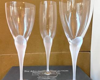 Set of 12 in each size Mikasa Sea Mist glasses