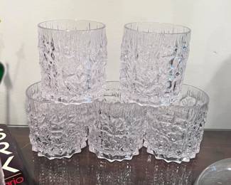 6 acrylic glasses 