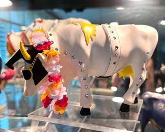 Cow Parade - Rock-N-Roll Elvis Cow 9137