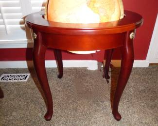 Lighted Globe on stand See next Picture