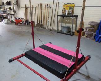 Gymnastics bar & Pad