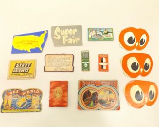 Lot of Antique and Vintage Needle Books	
