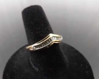 Baguette10k Yellow Gold Diamond Baguette Ring Size 8	
