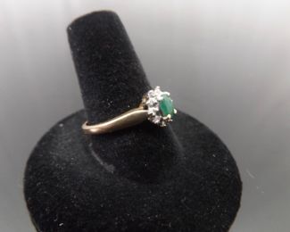 10k Yellow Gold Diamond Emerald Ring Size 8.5	
