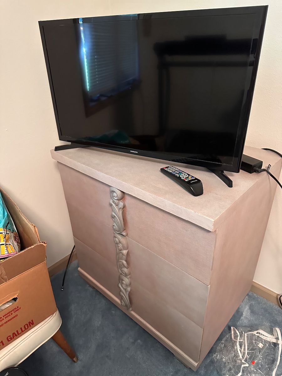 Flat Screen 