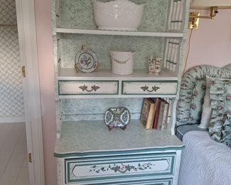 Vintage French Provencial Bedroom Set (2 Hutch/Chest, Vanity and Stuff Headboard.  Great for a Girls Room)