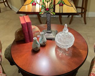 On of 2 stain glass table lamps