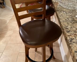 Set of 4 bar stools 