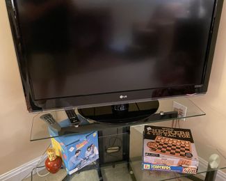 LG 40” flatscreen TV